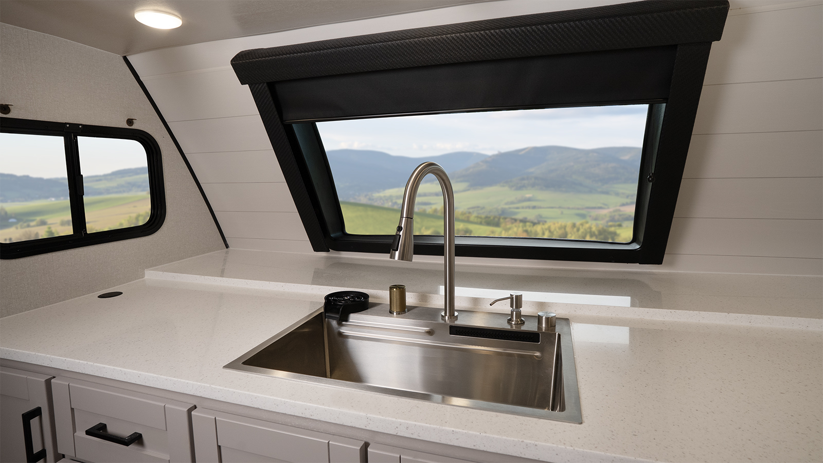 Solid-surface countertop - Premier Package only