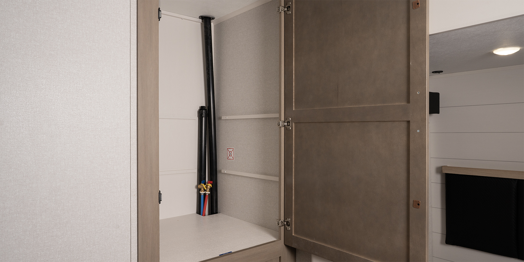 Eagle HT Travel Trailer washer/dryer prep