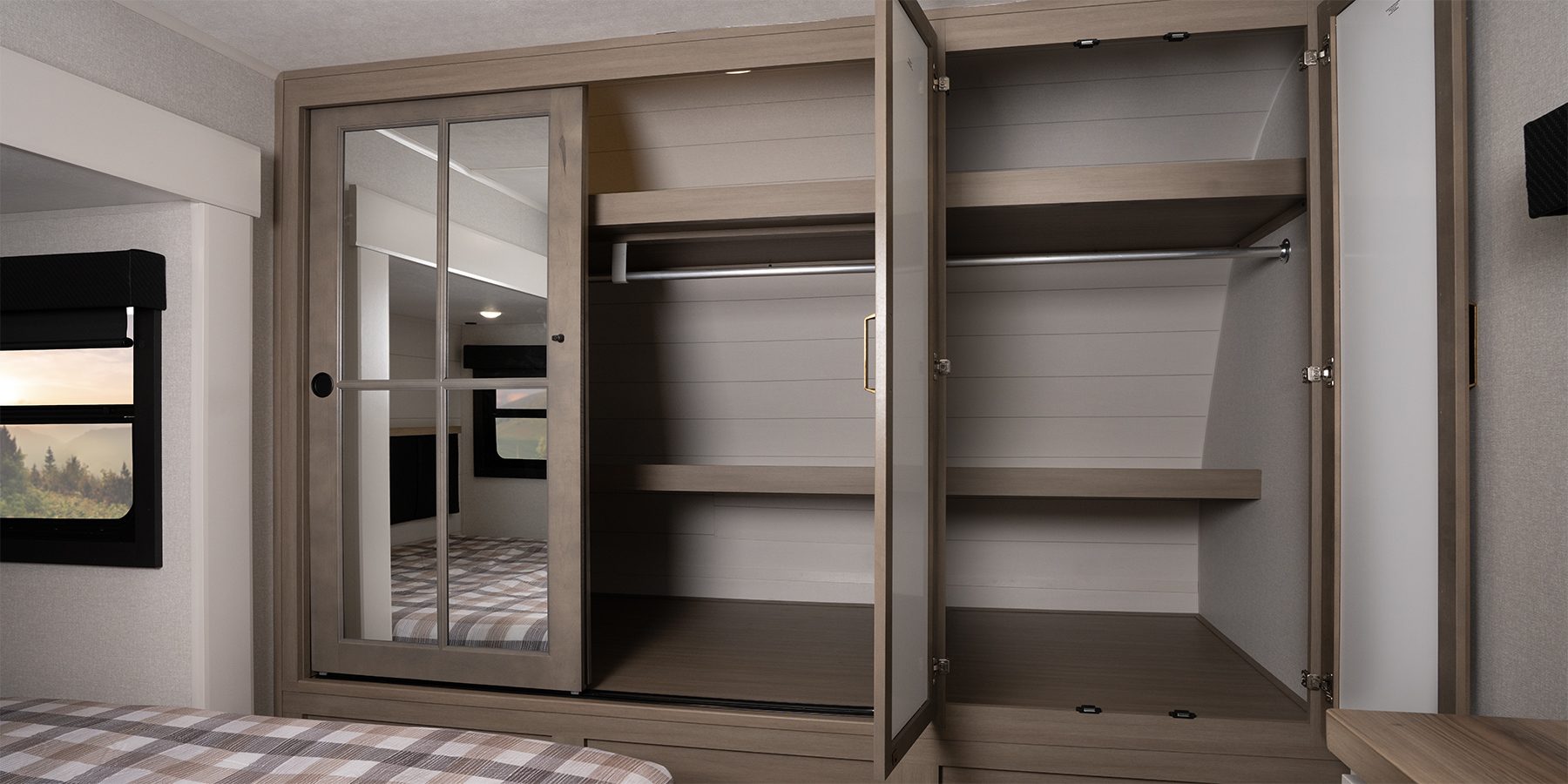 Eagle HT Travel Trailer wardrobe