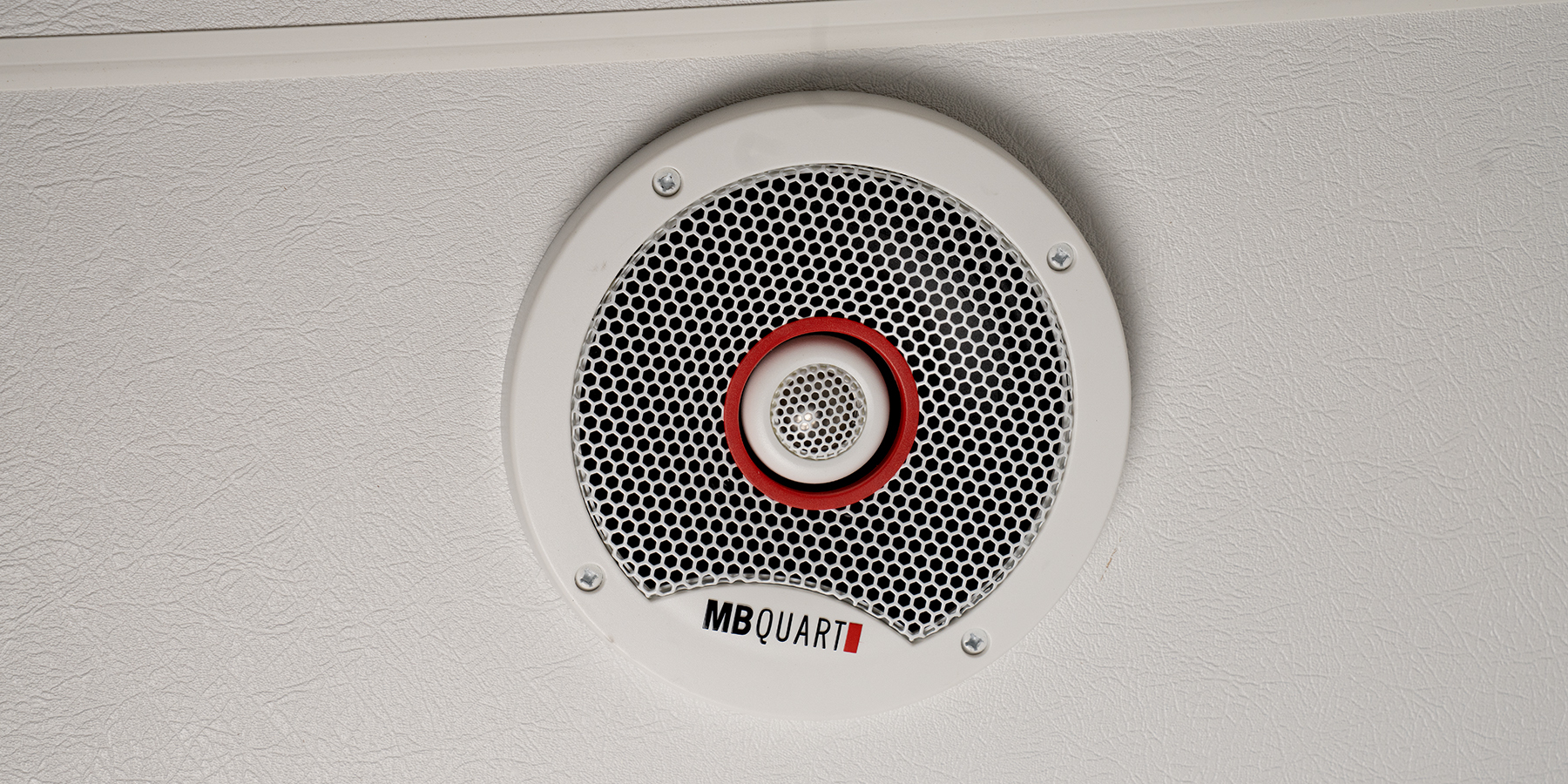 "Blue Sync" & MB Quart Speaker