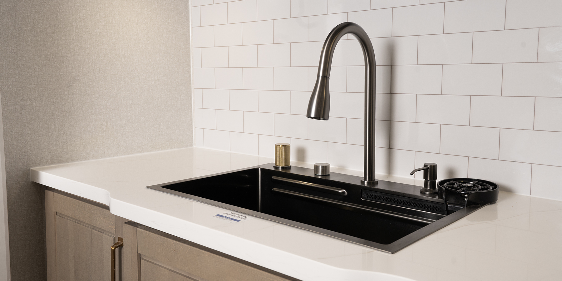 Farmhouse Kitchen Sink With Accessory Trays